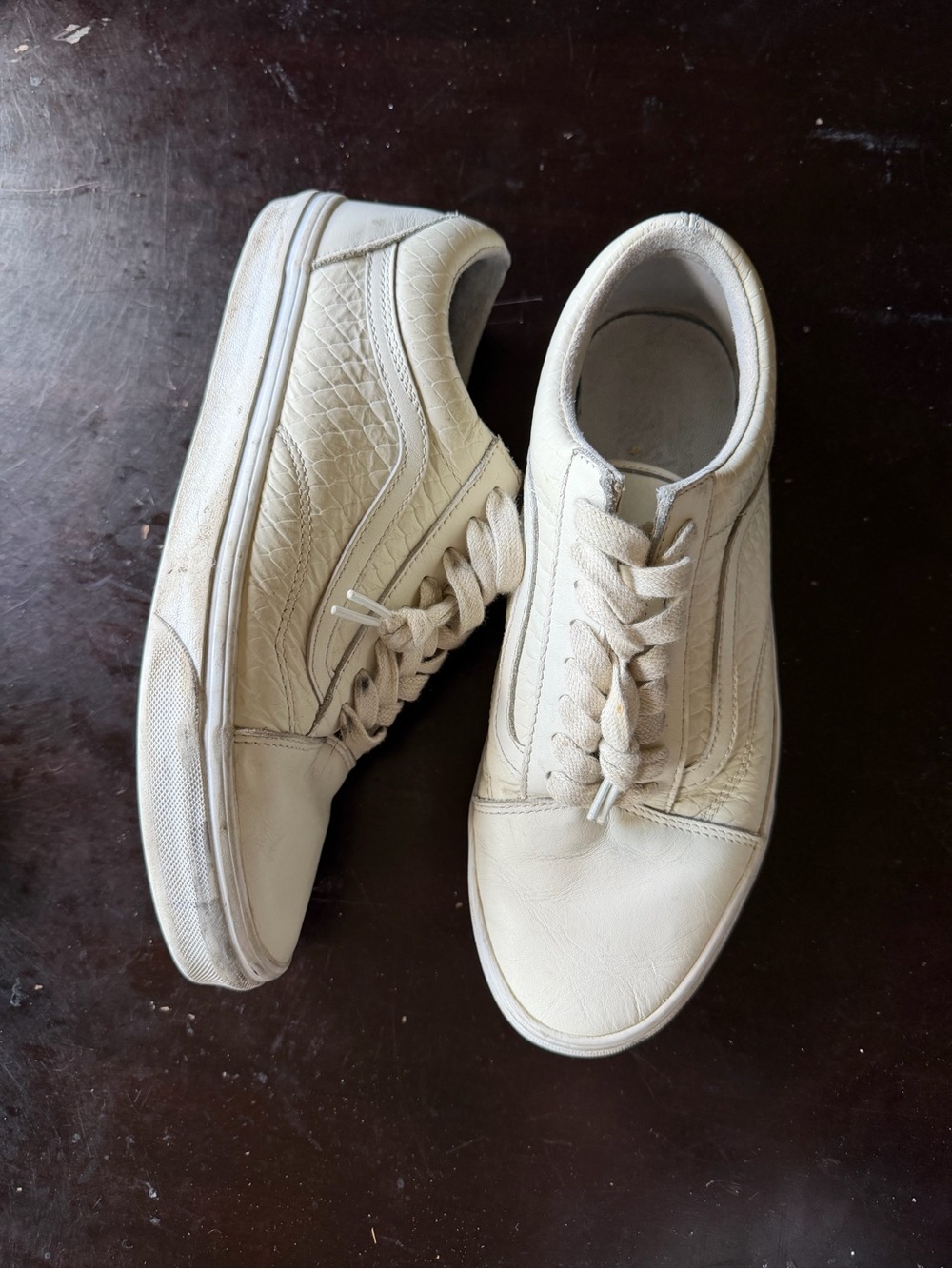Men's vans old skool Low-Top Sneakers in Off-White